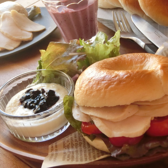ベーグルとしっとりハーブ鶏ハムでHappyブランチ お土産付