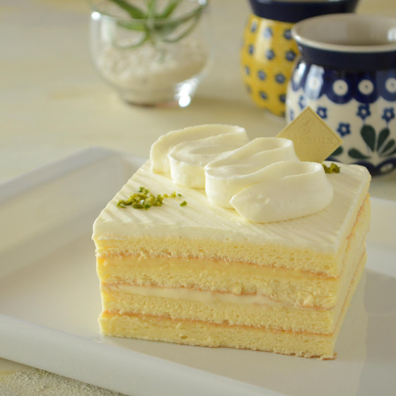 シフォン生地で作る　レモンのチーズショートケーキ