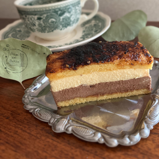サンマルク（ヴァニラとチョコクリームのケーキ）