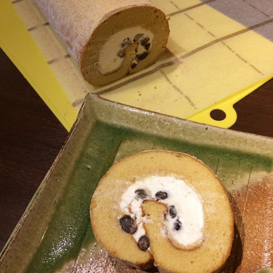 大納言のきな粉ロールケーキ