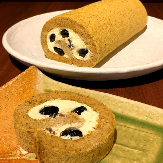 ほうじ茶と黒豆のシフォンロール