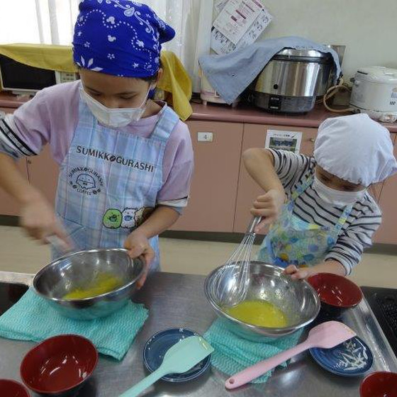 偽うさぎとグレープフルーツかごのサラダ作り