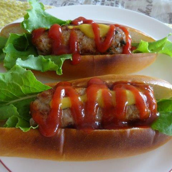 こどもレッスン　手作りウィンナーでホットドックつくり
