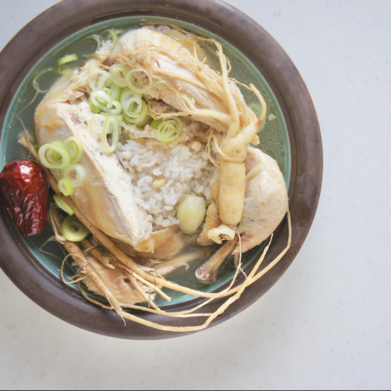 参鶏湯、水キムチ、チャプチェ