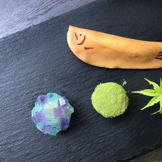 餡炊きと、3種類24個のお菓子を作る4時間のレッスンです。