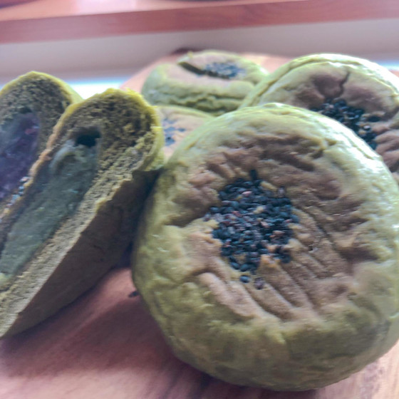 抹茶の平あんぱん（粒あん・抹茶あん）6個（土日祝）
