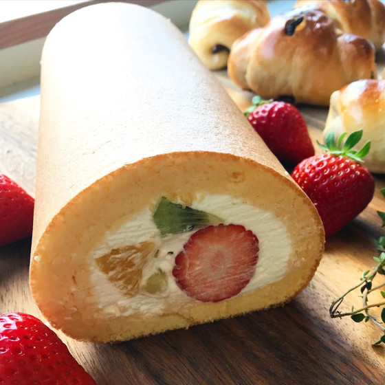 基本のフルーツロールケーキ（平日）