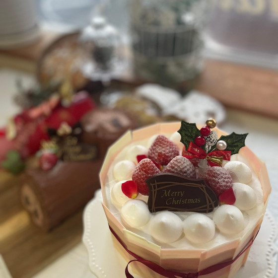 苺と生クリームのクリスマスケーキ　１５ｃｍホール