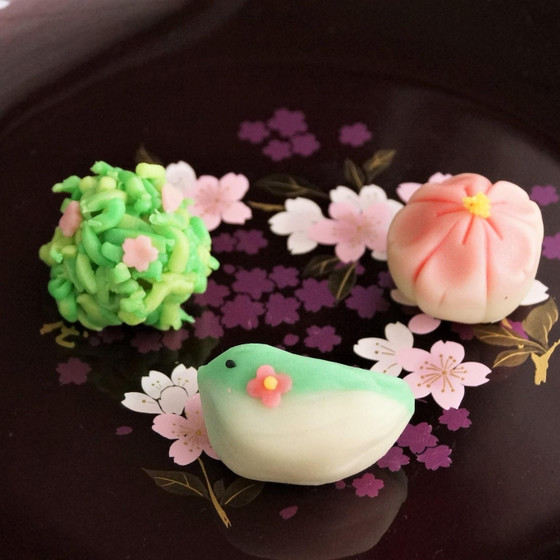 春の和菓子で国際交流