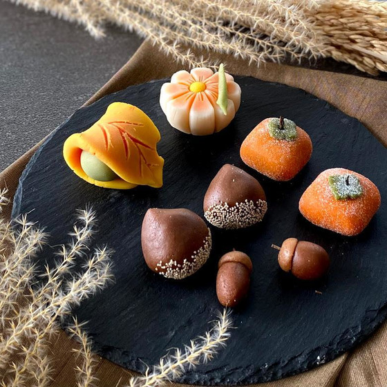 季節を愉しむ和菓子作り 〜秋を模る練り切りと州浜〜