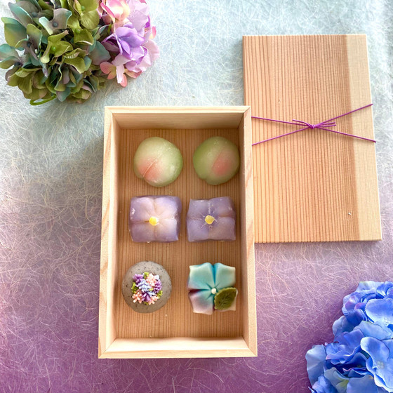 季節を愉しむ和菓子作り 〜初夏を模る練り切りと外郎〜