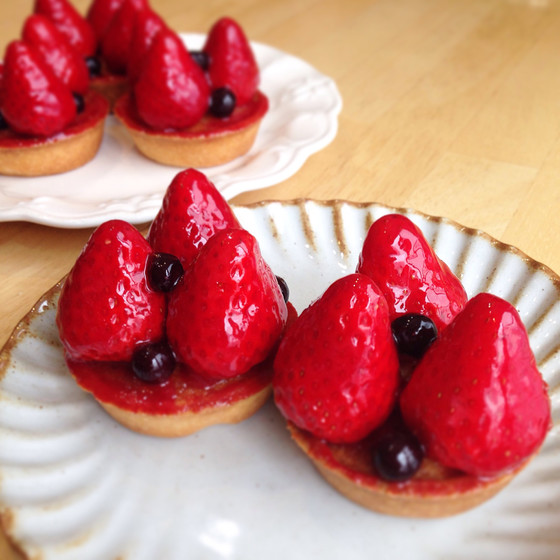  いちごのタルト　基本のフランス菓子　タルト　フレーズ　