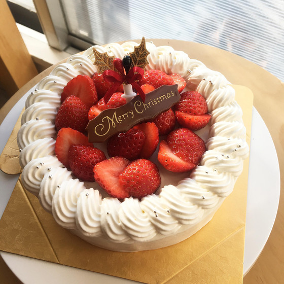 クリスマスのフランス菓子　『シャンティイフレーズ』