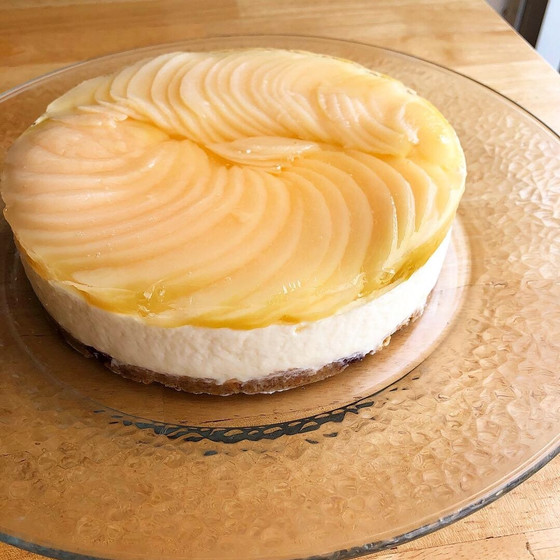 旬の白桃のレアチーズケーキ