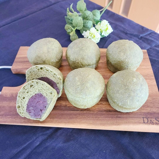 モチモチよもぎあんぱん