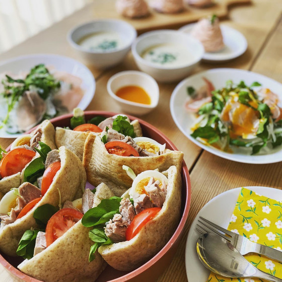 自家製ツナで春のピタサンド＆いちごのモンブラン