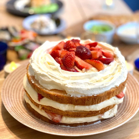 デンマーク風いちごのカスタードケーキ