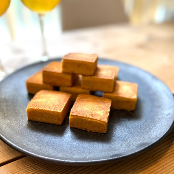 パイナップルケーキ