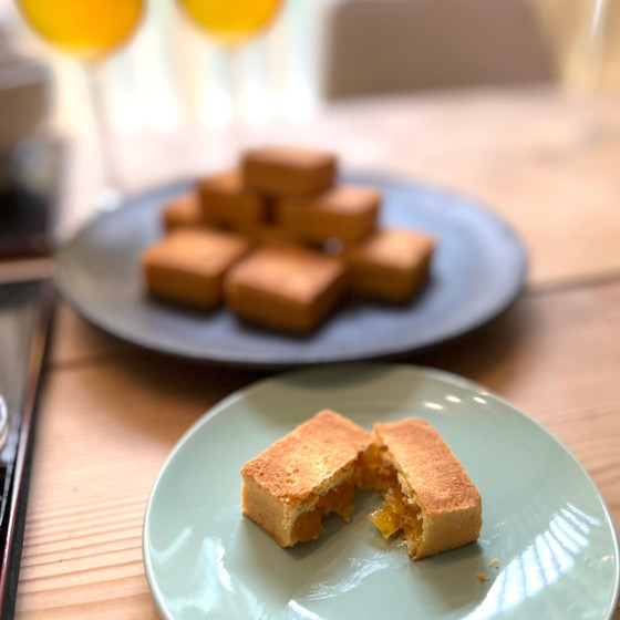 パイナップルケーキ