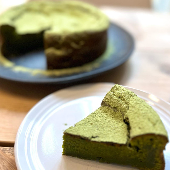抹茶とホワイトチョコレートのガトーショコラ