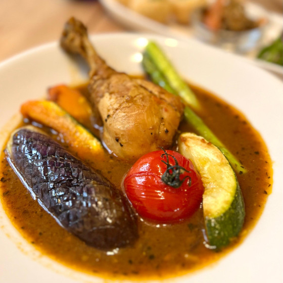 夏野菜とチキンのスープカレー