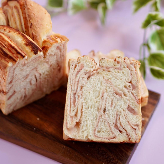 【1日限定】国産小麦の桜あんの香る幸せ食パン