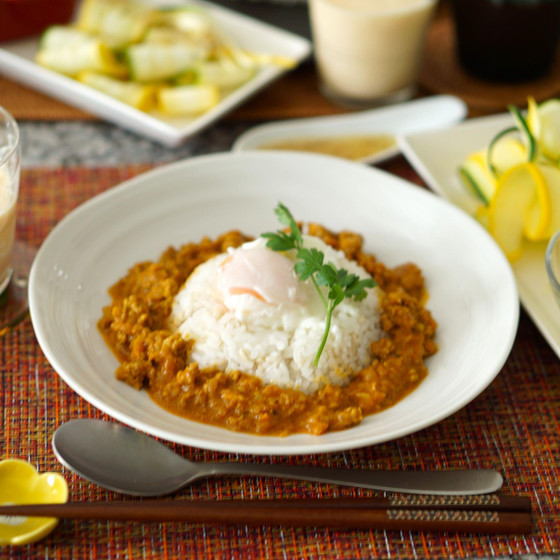＼7月限定メニュー／　夏香るココナッツカレーと副菜レッスン