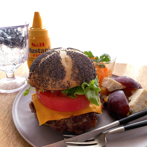 ホップ種のバンズで本格バーガーをつくろう