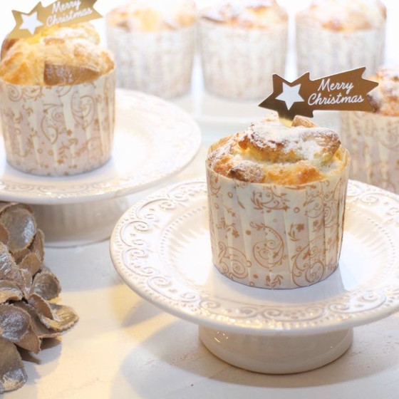 クリスマスマフィンとパーティー料理、ミニスイーツブュッフェ