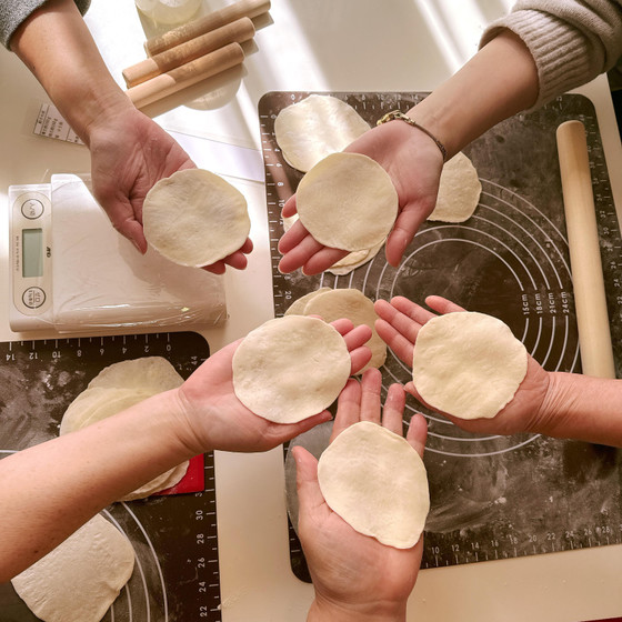 餃子の皮自慢（1番丸くできた皮をpickup(^^)