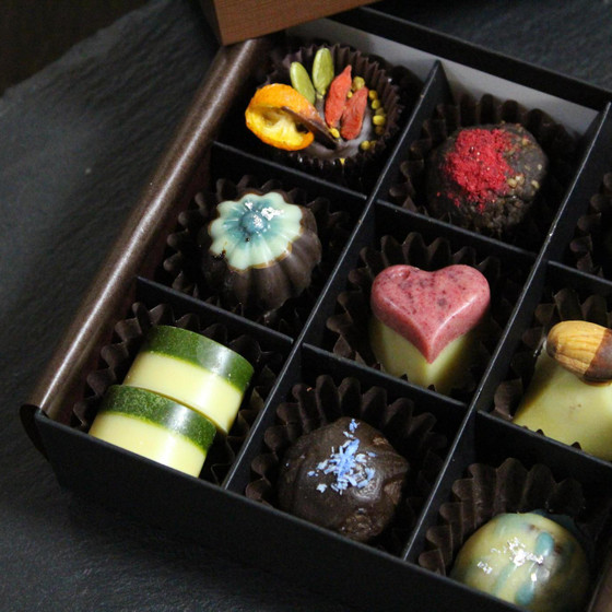 ローチョコレートレッスン　（カラフル色付け、テンパリング）