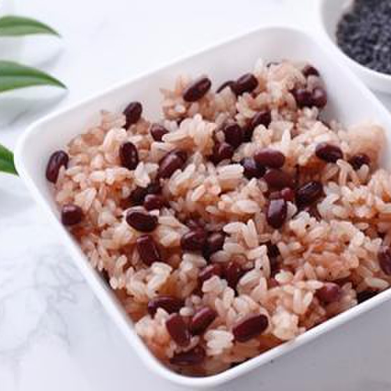 専門店の美味しさ：赤飯作り