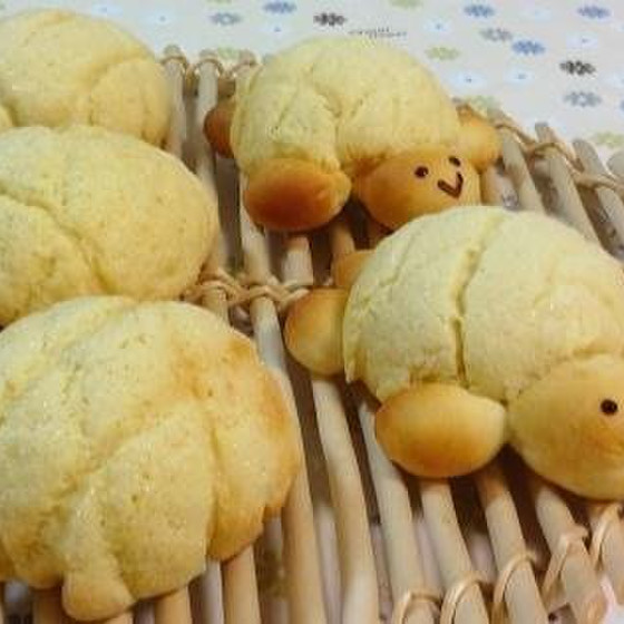 ベーコンエピ＆メロンパン（この日は小さなお子様が一緒です）