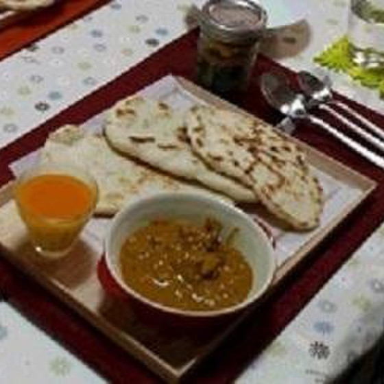 手作りナンとチキンバターカレー