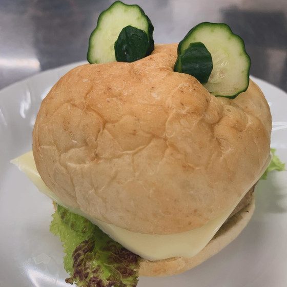 毎年恒例❤️カエルバーガー