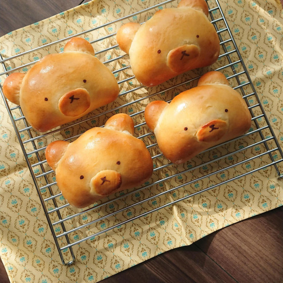 クマのクリームパン