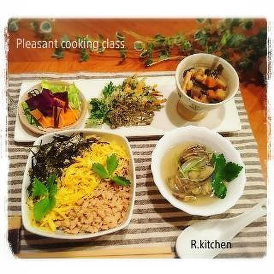 北九州名物折尾駅弁風鶏飯と旬の筍あさり海藻メニュー