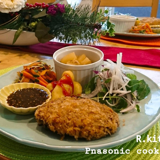ご飯のおかずにぴったりキャベツザクザク入りメンチカツレッスン
