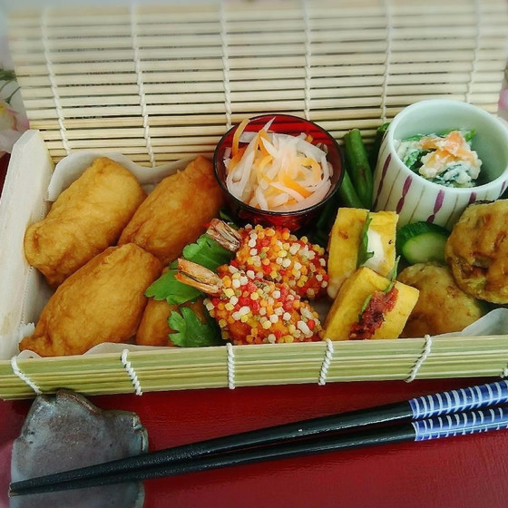 お祝いに嬉し春の和食すだれ籠御膳