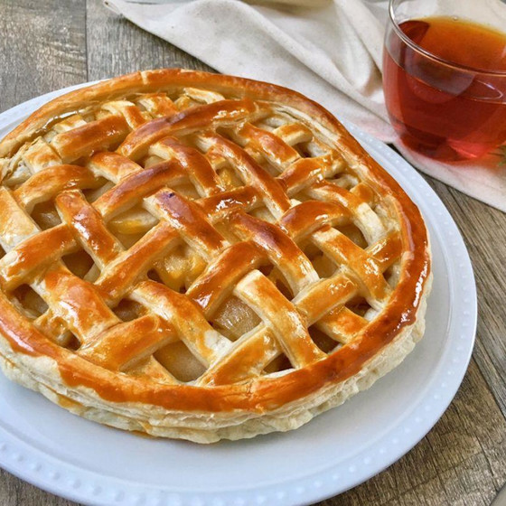 甘さと酸味のサクサクアップルパイワンホールお持帰りスイーツレッスン