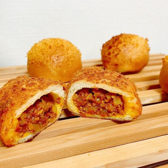 上級レベル　カレーパン