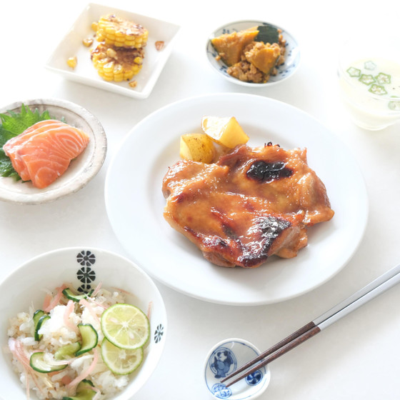 【zoom】鶏照り焼、サーモン昆布締め、豚そぼろ、豆乳スープ