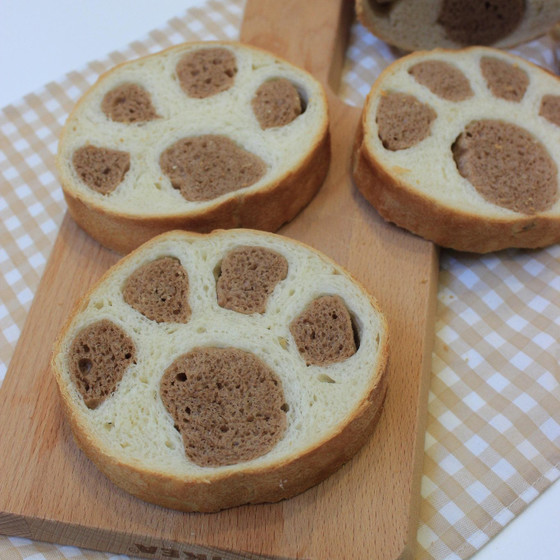 「デコ食パン」にくきゅうパン