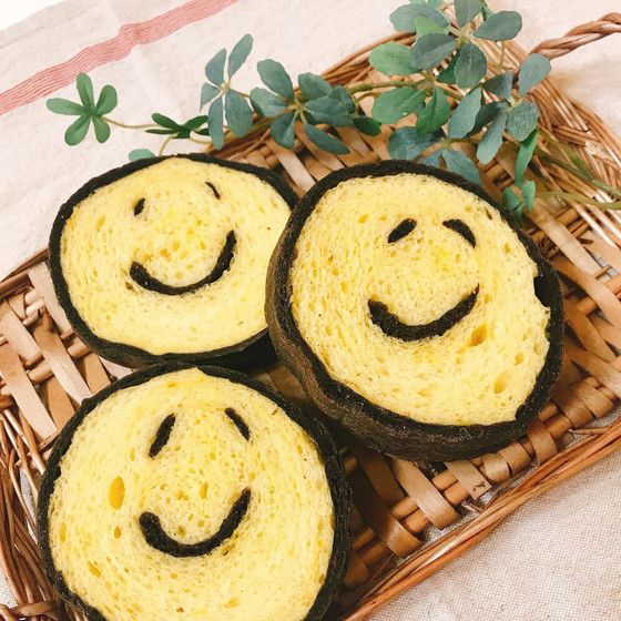 デコ食パン・スマイルパン
