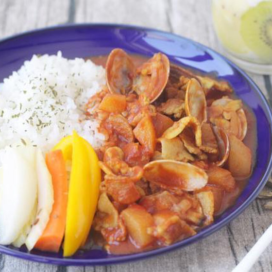 夏休み親子料理教室　梨とトマトとアサリのカレーを作ろう！