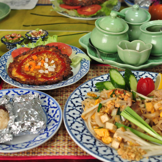 タイ料理定番メニュー！パッタイ＆タイ風卵焼き＆バナナのちまき