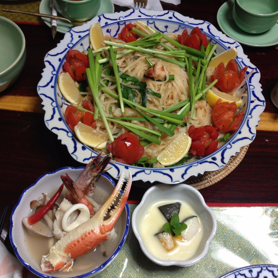 タイ料理ランチメニュー 　魚介スープ＆ビーフン炒め＆デザート