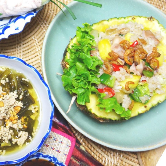 子連れでタイ料理♪パイナップル炒飯＆高菜のスープ＆デザート