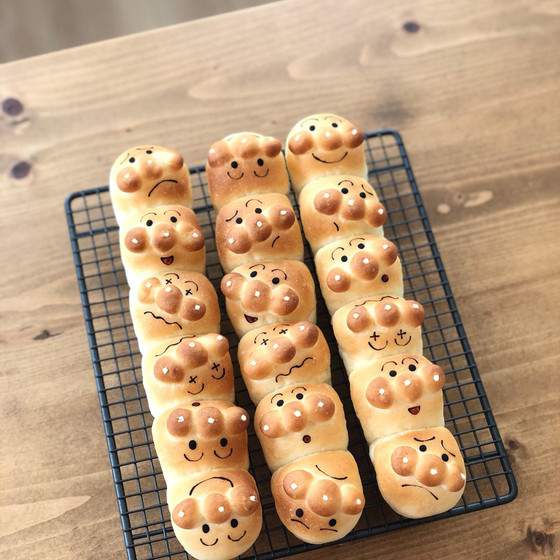 夏はコンガリ☆スリムロングちぎりパン