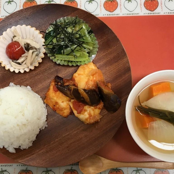 1.4.7.10月
鶏肉のクリーム煮orトマト煮　